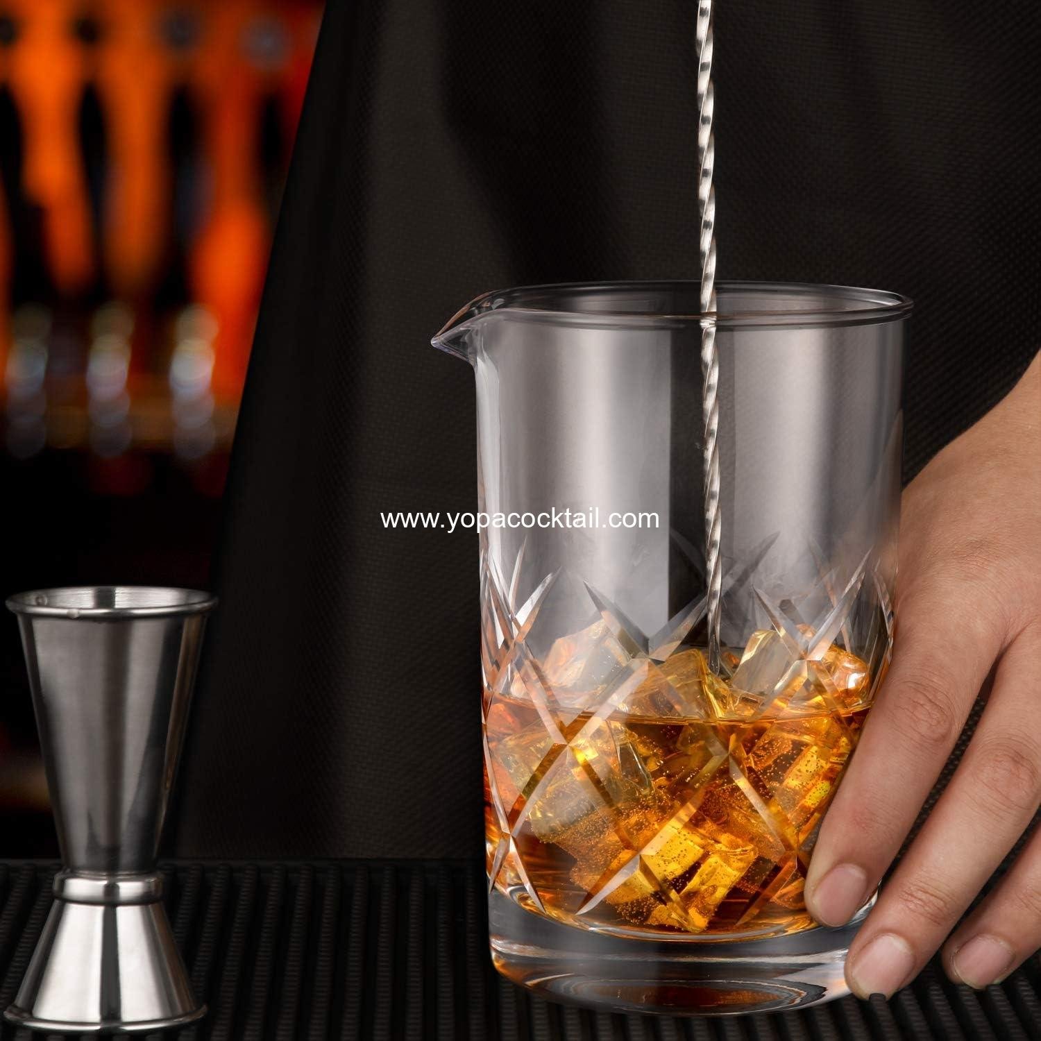 Wholesale 24 Oz Professional Cocktail Mixing Glass, Thick Bottom Seamless Crystal Mixing Glass Supplier