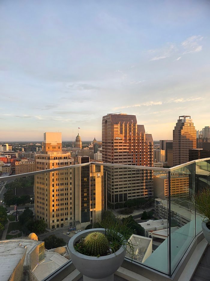 The Moon's Daughters Review: San Antonio’s Enchanting Cocktail Bar Worth the Hype