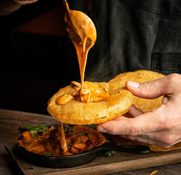 Arbella Chicago Cocktail Bar Review: Craft Cocktails & Cozy Vibes Arbella Chicago Cocktail Bar Review: Craft Cocktails & Cozy Vibes