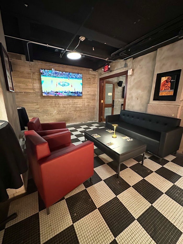 Library Cocktail Lounge Review: San Antonio's Mixology Gem