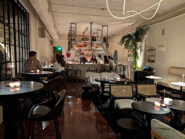 Clarkwood Review: Houston's Cozy Cocktail Bar Worth Visiting