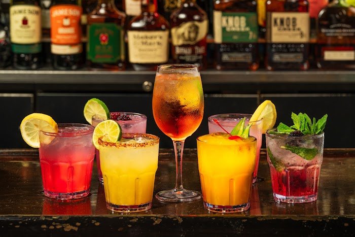 Howl at the Moon San Antonio Review: Live Piano, Signature Cocktails & Unforgettable Vibes