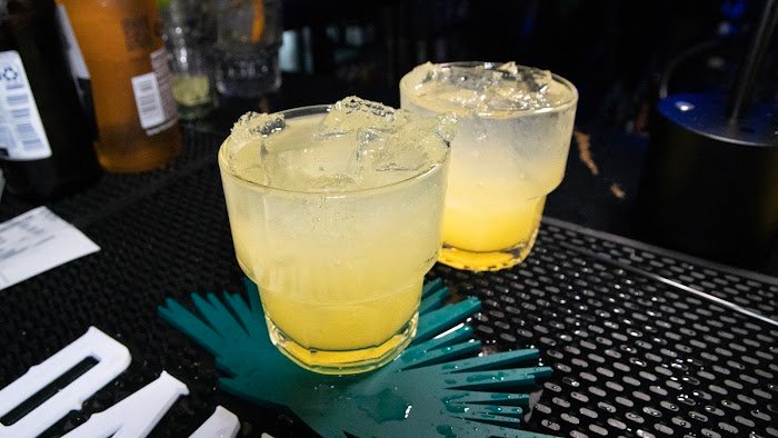 Howl at the Moon San Antonio Review: Live Piano, Signature Cocktails & Unforgettable Vibes