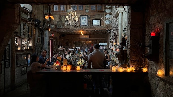 Whisler’s Review: Inside Austin’s Must-Visit Cocktail Bar for Craft Drinks & Vibes