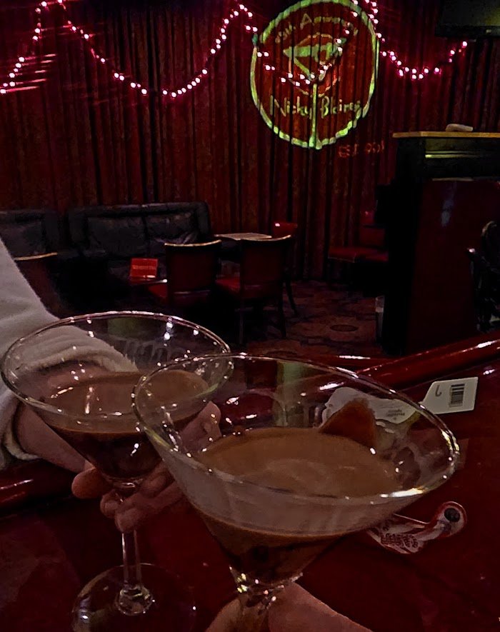 Nicky Blaine's Cocktail Lounge Review — Indianapolis' Best Cozy Cocktail Bar