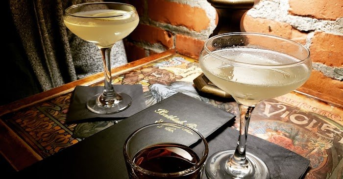 Bathtub Gin & Co. Review: Seattle's Hidden Cocktail Gem