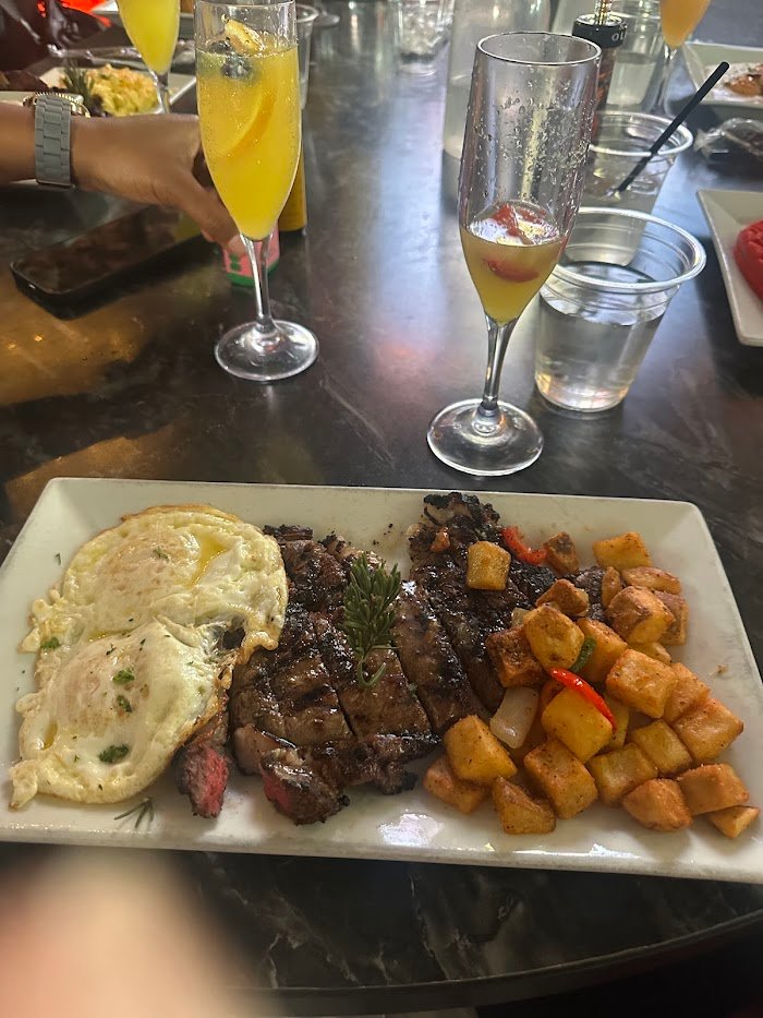 Review: Forget Me Not — Houston Cocktail Bar's Intimate Comeback Review: Forget Me Not — Houston Cocktail Bar's Intimate Comeback