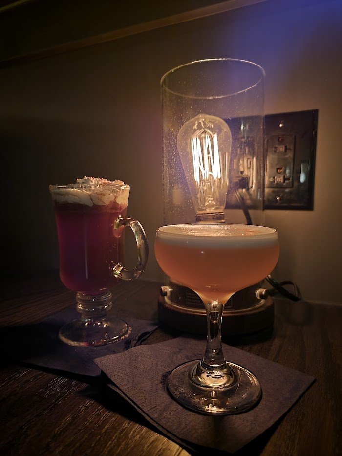 Sundry and Vice Review: Indianapolis' Cozy Cocktail Gem Sundry and Vice Review: Indianapolis' Cozy Cocktail Gem