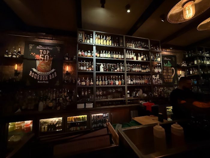 The Standard Pour Review: Dallas Cocktail Bar That Delivers