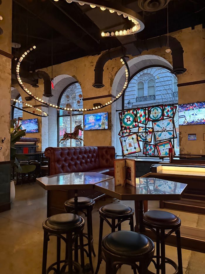 Flight Club Philadelphia Review: Why This Cocktail Bar Delivers Flight Club Philadelphia Review: Why This Cocktail Bar Delivers