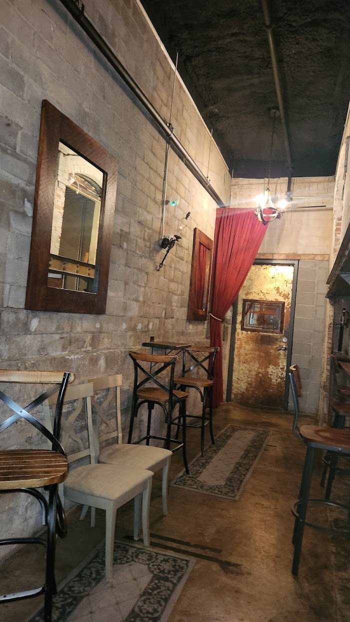 The Amber Room Fort Worth Review: A Luxe Cocktail Experience