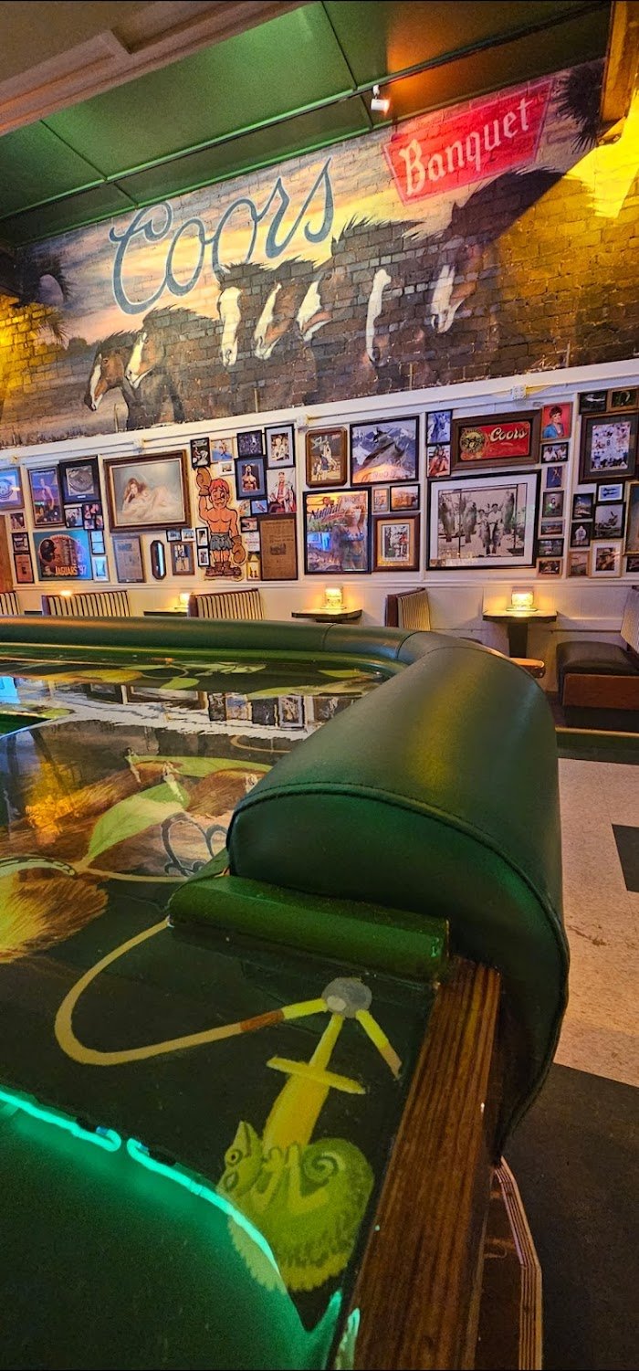 5 Points Liquor Lounge Review: Jacksonville’s Hidden Cocktail-Bar Gem 5 Points Liquor Lounge Review: Jacksonville’s Hidden Cocktail-Bar Gem