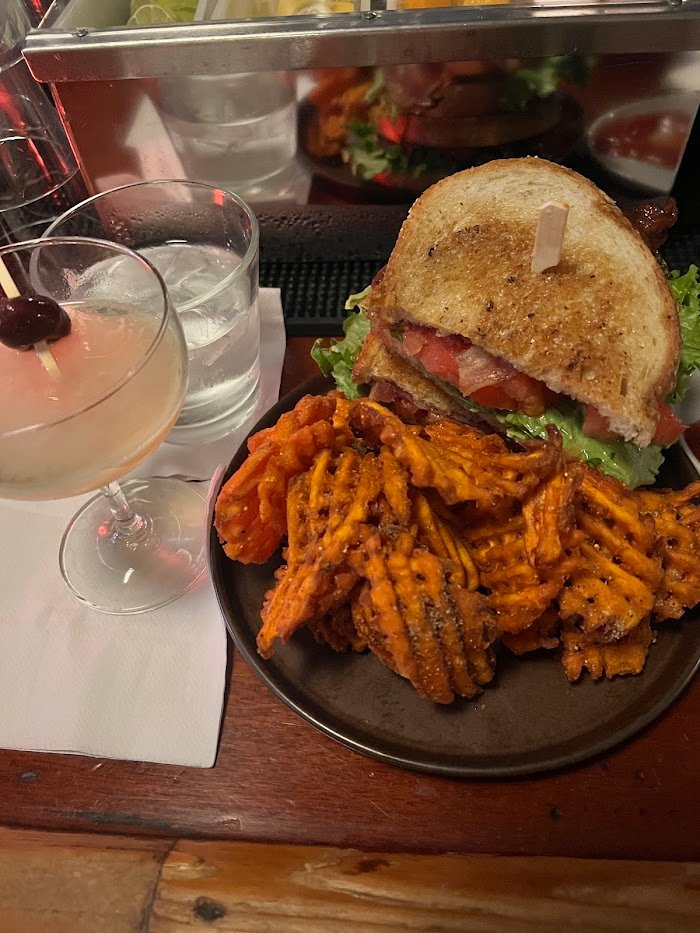 Sassafras Philadelphia Cocktail Bar Review — Cozy, Creative Cocktails