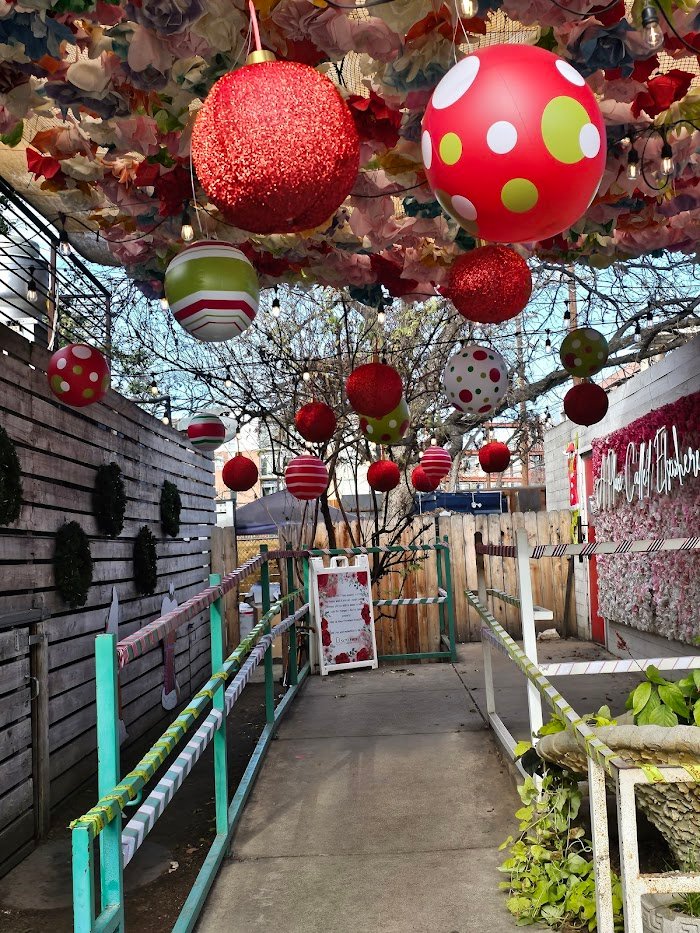 Elsewhere Garden Bar & Kitchen Review: San Antonio’s Lush Cocktail Hideaway Worth Discovering