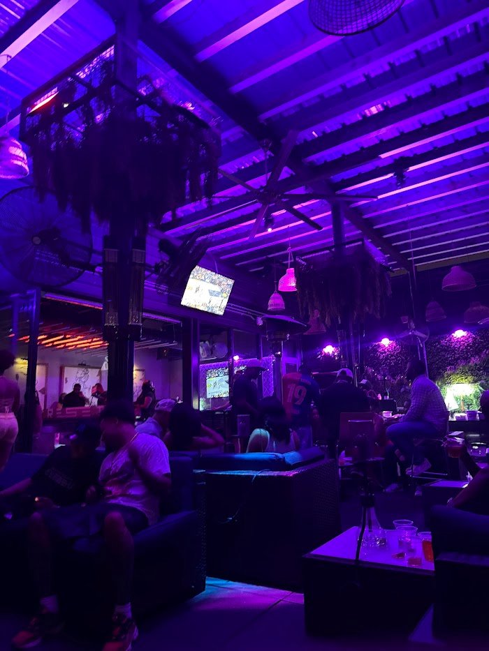 Reset Houston Cocktail Bar Review: Spirited Cocktails & Cozy Vibes