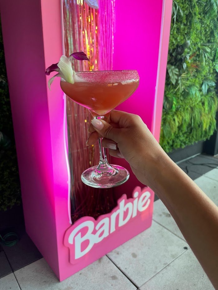 Reset Houston Cocktail Bar Review: Spirited Cocktails & Cozy Vibes