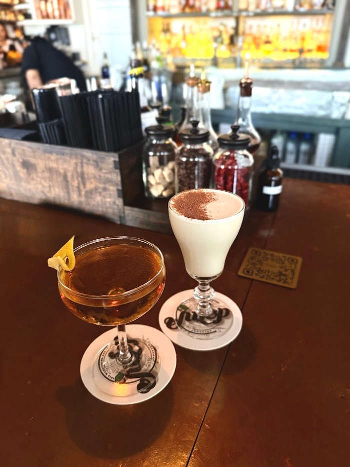 Julep Houston Cocktail Bar Review: Bold Cocktails & Cozy Vibe