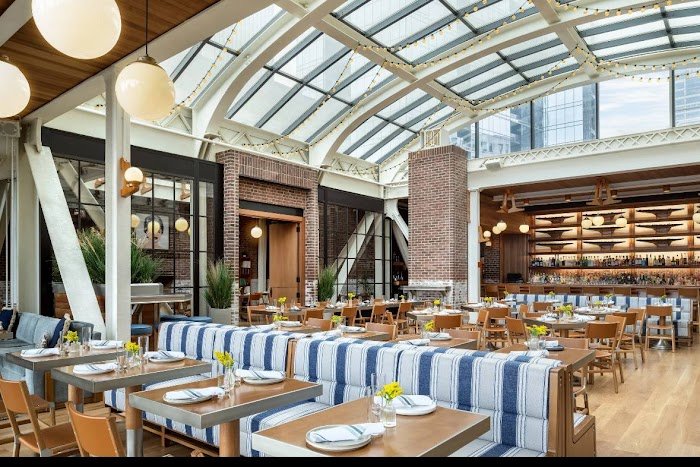 Cindy's Rooftop Review: Chicago's Sky-High Cocktail Oasis