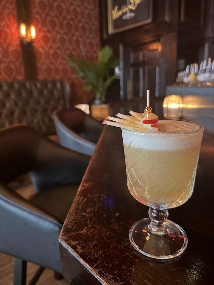 Parliament Dallas Cocktail Review: Craft Cocktails & Charm