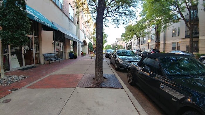 Parliament Dallas Cocktail Review: Craft Cocktails & Charm