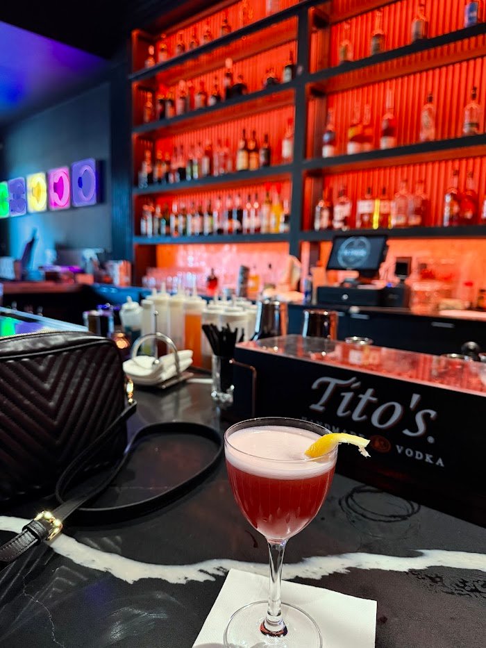 The Sterling Fort Worth Cocktail Bar Review: Craft Cocktails & Cozy Vibes