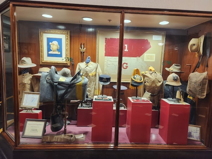 Menger Bar Review: San Antonio’s Historic Cocktail Bar