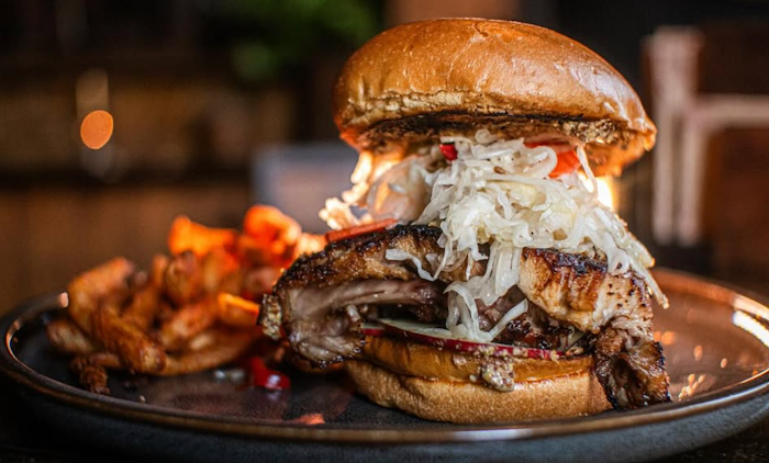 Armoury D.E. Review: Dallas' Hidden Cocktail Gem Armoury D.E. Review: Dallas' Hidden Cocktail Gem