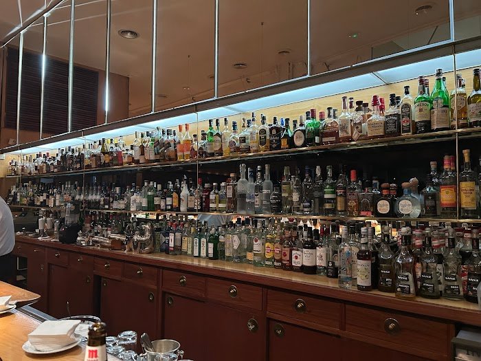 Del Diego Cocktail Bar Review: San Diego’s Timeless Cocktail Icon