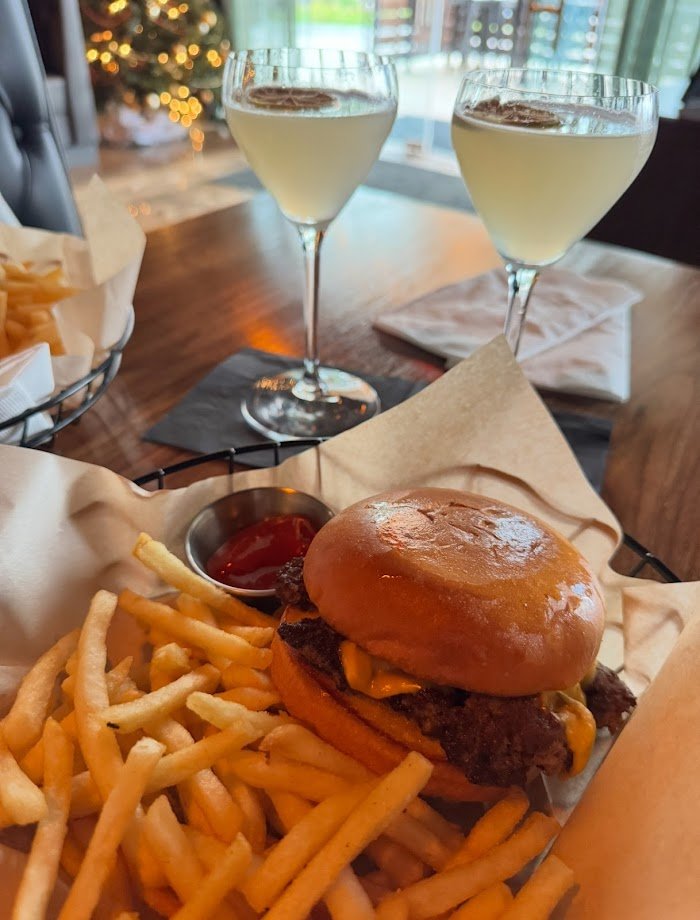 Jethro's Cocktail Lounge Review: Houston's Hidden Mixology Gem