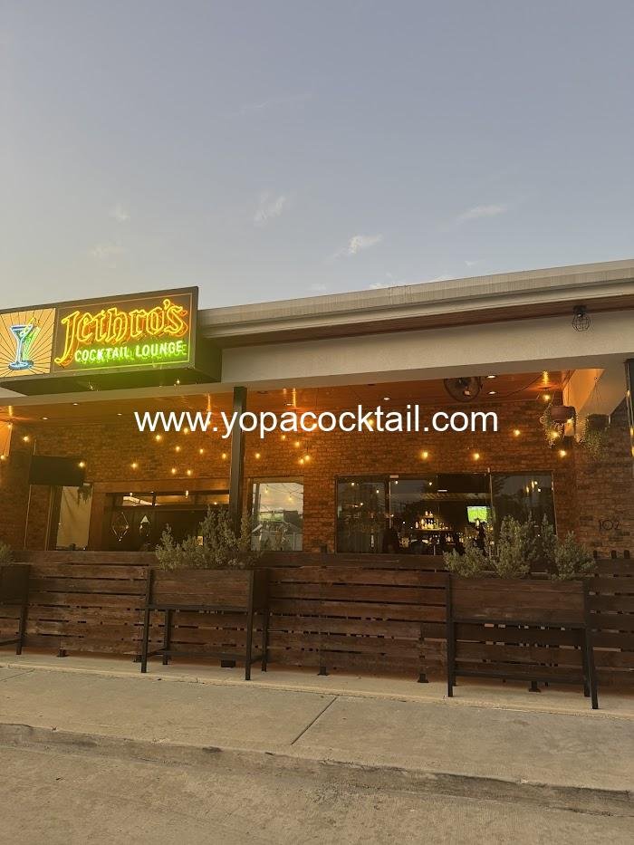 Jethro's Cocktail Lounge Review: Houston's Hidden Mixology Gem