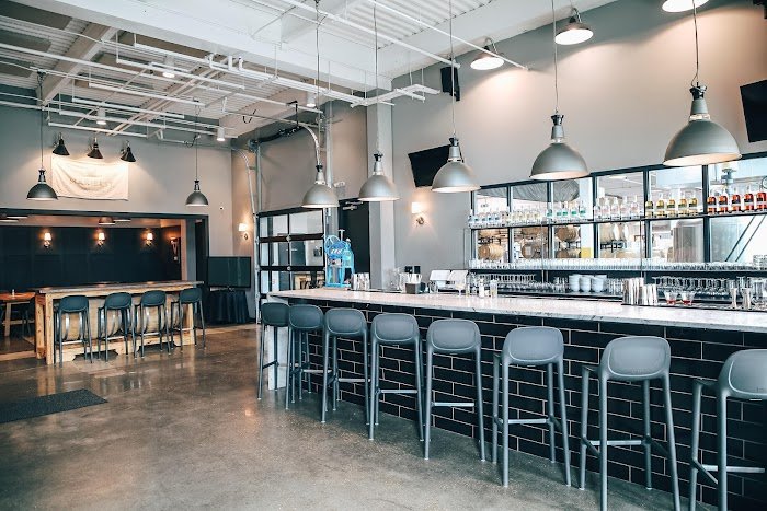 Manifest Distilling Review: Jacksonville's Best Cocktails