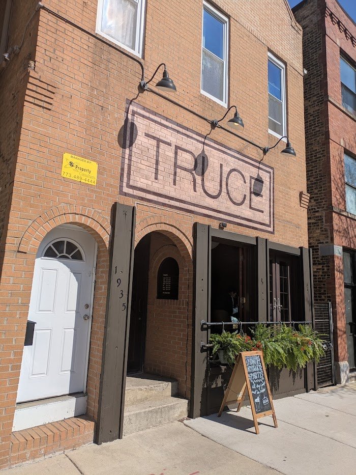 TRUCE Chicago Cocktail Bar Review: Sip, Savor, Stay