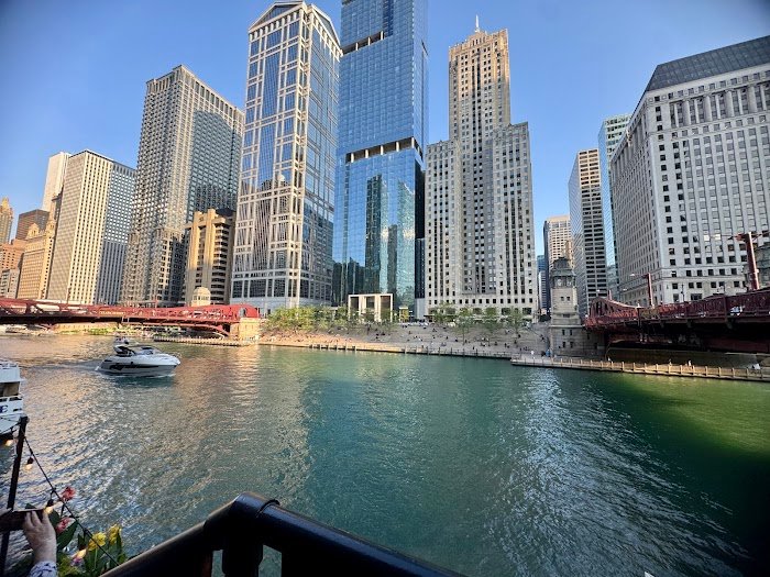 River Roast Review: Chicago's Riverfront Cocktail Bar