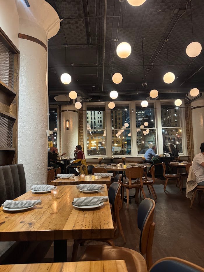 River Roast Review: Chicago's Riverfront Cocktail Bar