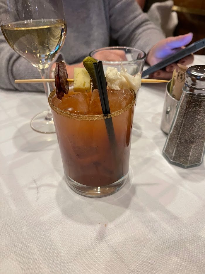 LUXBAR Chicago Review: A Luxe Cocktail Experience