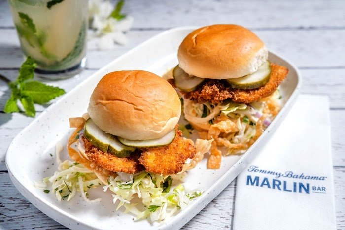 Tommy Bahama Marlin Bar Review — Jacksonville Waterfront Cocktail Bar