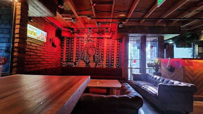 Luckys Indoor Outdoor Review — Phoenix Cocktail Bar You Can't Miss