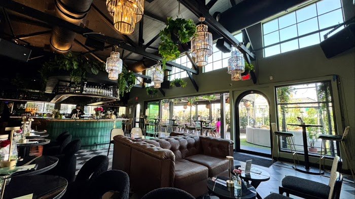 Best Regards Houston Review: A Stellar Cocktail Bar