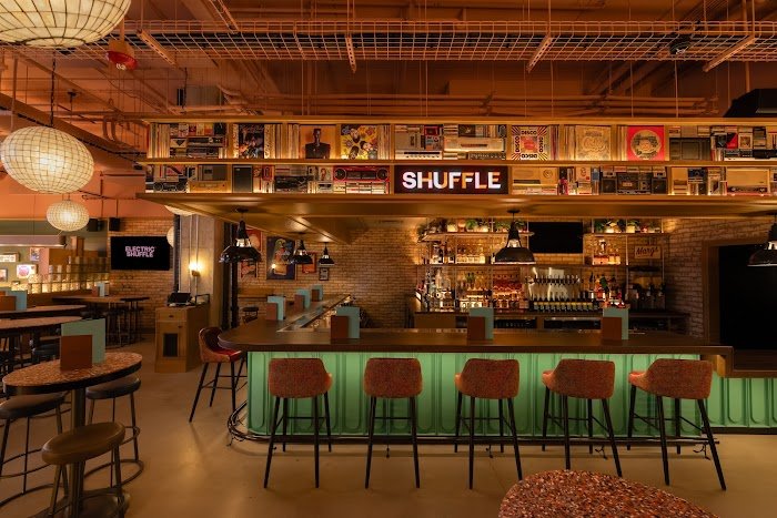 Electric Shuffle Chicago Review: Cocktails, Games & Vibes