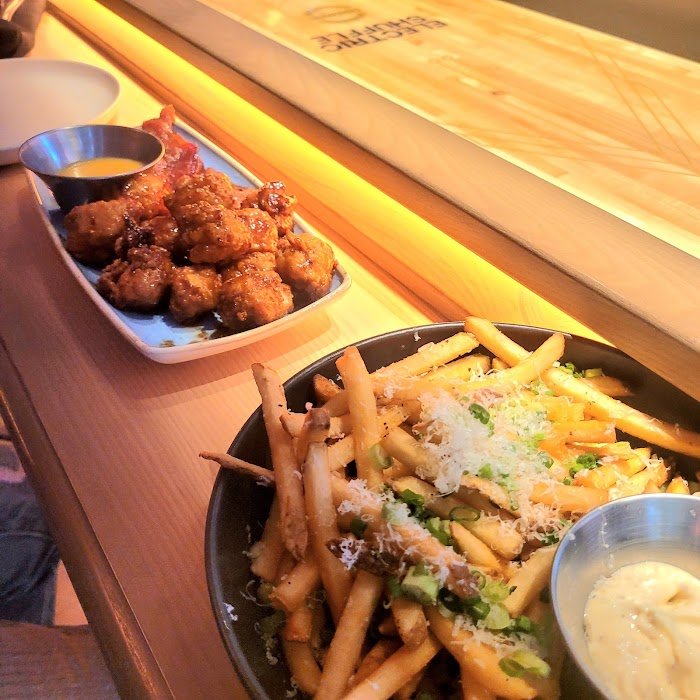 Electric Shuffle Chicago Review: Cocktails, Games & Vibes