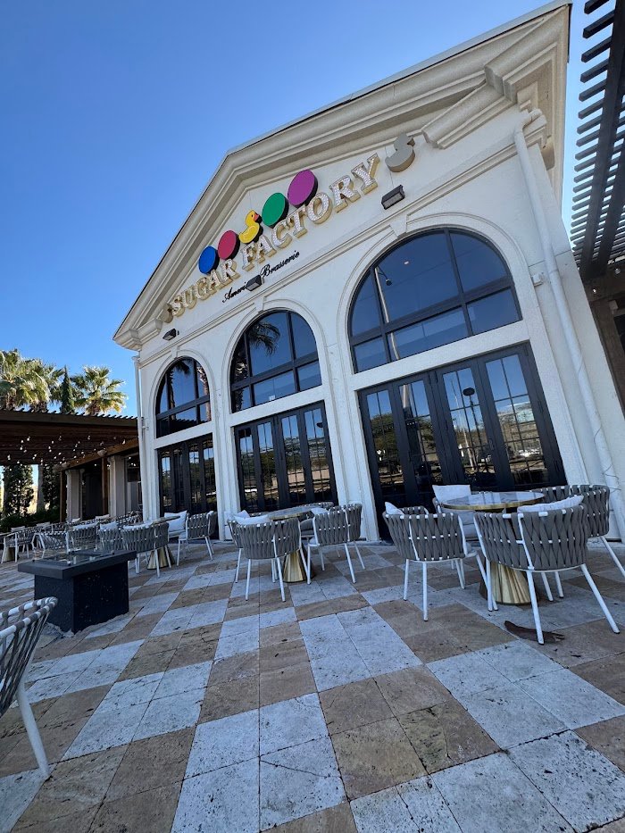 Sugar Factory - Jacksonville Review: Where Sweet Drinks Meet Bold Flavors