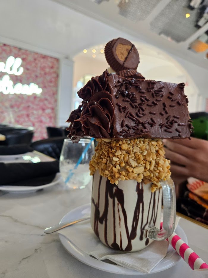 Sugar Factory - Jacksonville Review: Where Sweet Drinks Meet Bold Flavors