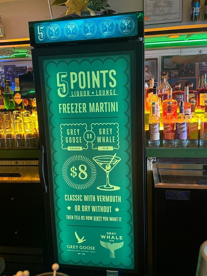 5 Points Liquor Lounge Review: Jacksonville’s Hidden Cocktail-Bar Gem 5 Points Liquor Lounge Review: Jacksonville’s Hidden Cocktail-Bar Gem