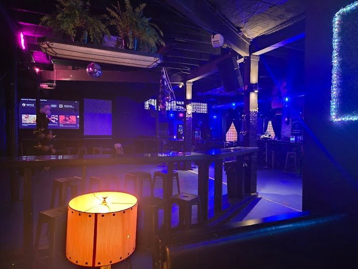 Blue House Bar & Lounge Review: San Antonio's Cocktail Gem Blue House Bar & Lounge Review: San Antonio's Cocktail Gem