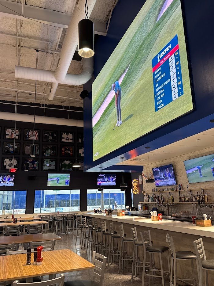 Front Runners Taphouse Review: A Jacksonville Cocktail Bar Worth Visiting