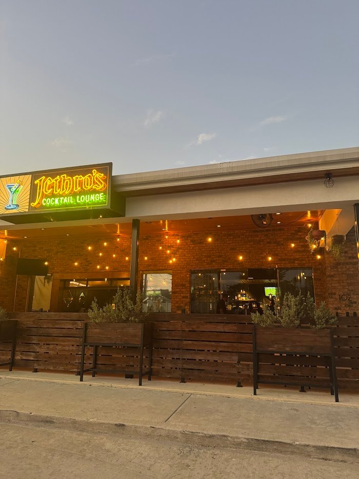 Jethro's Cocktail Lounge Review: Houston's Hidden Mixology Gem