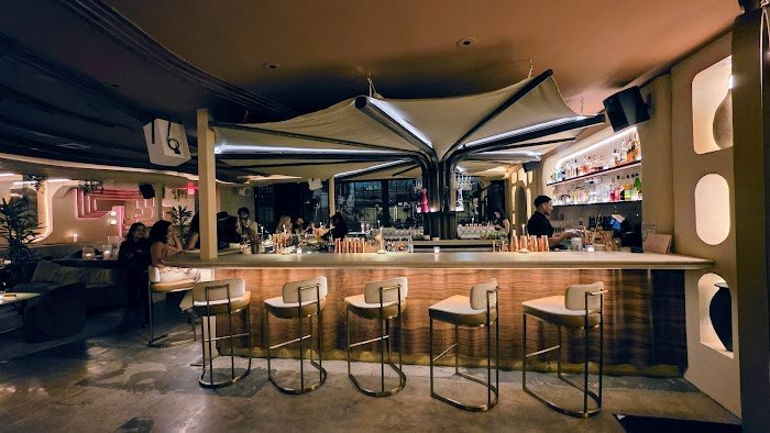 Melrose Houston Cocktail Bar Review — Exceptional Drinks & Atmosphere