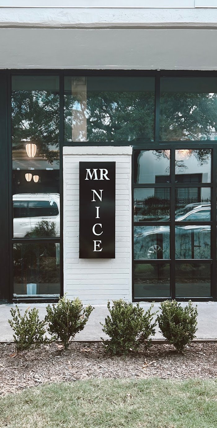 Mr. Nice Houston Cocktail Bar Review — A Must-Visit