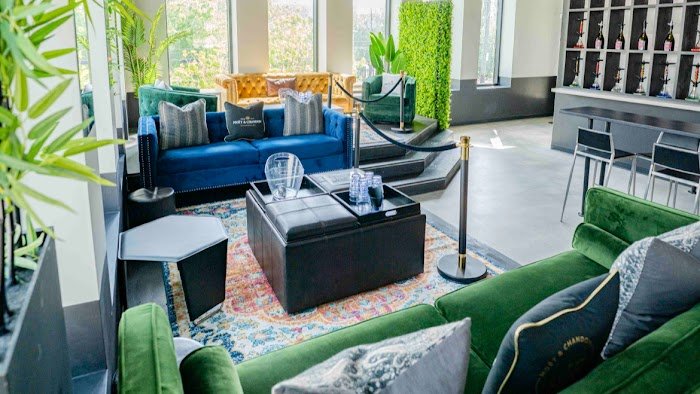 Reset Houston Cocktail Bar Review: Spirited Cocktails & Cozy Vibes