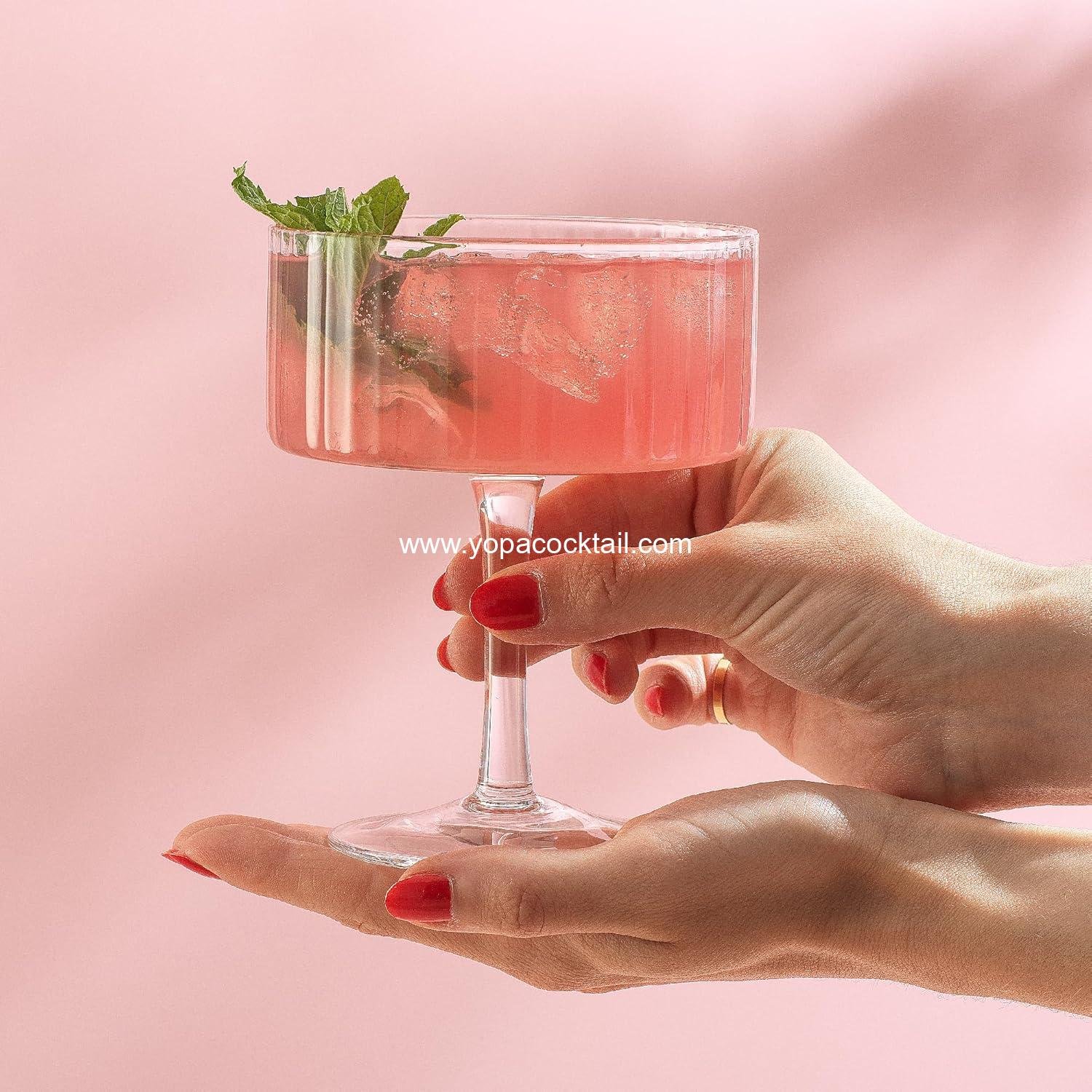 Wholesale Unique 10oz Fluted Coupe Glass Set of 2, Vintage Style Champagne Glasses for Cocktails and Martinis, Supplier